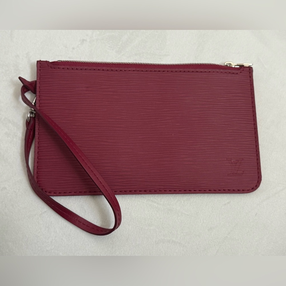 Louis Vuitton Epi Leather Neverfull Pouch